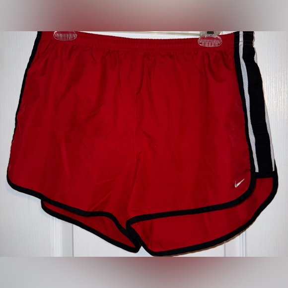 Nike UC red & black Running Shorts - Picture 1 of 10